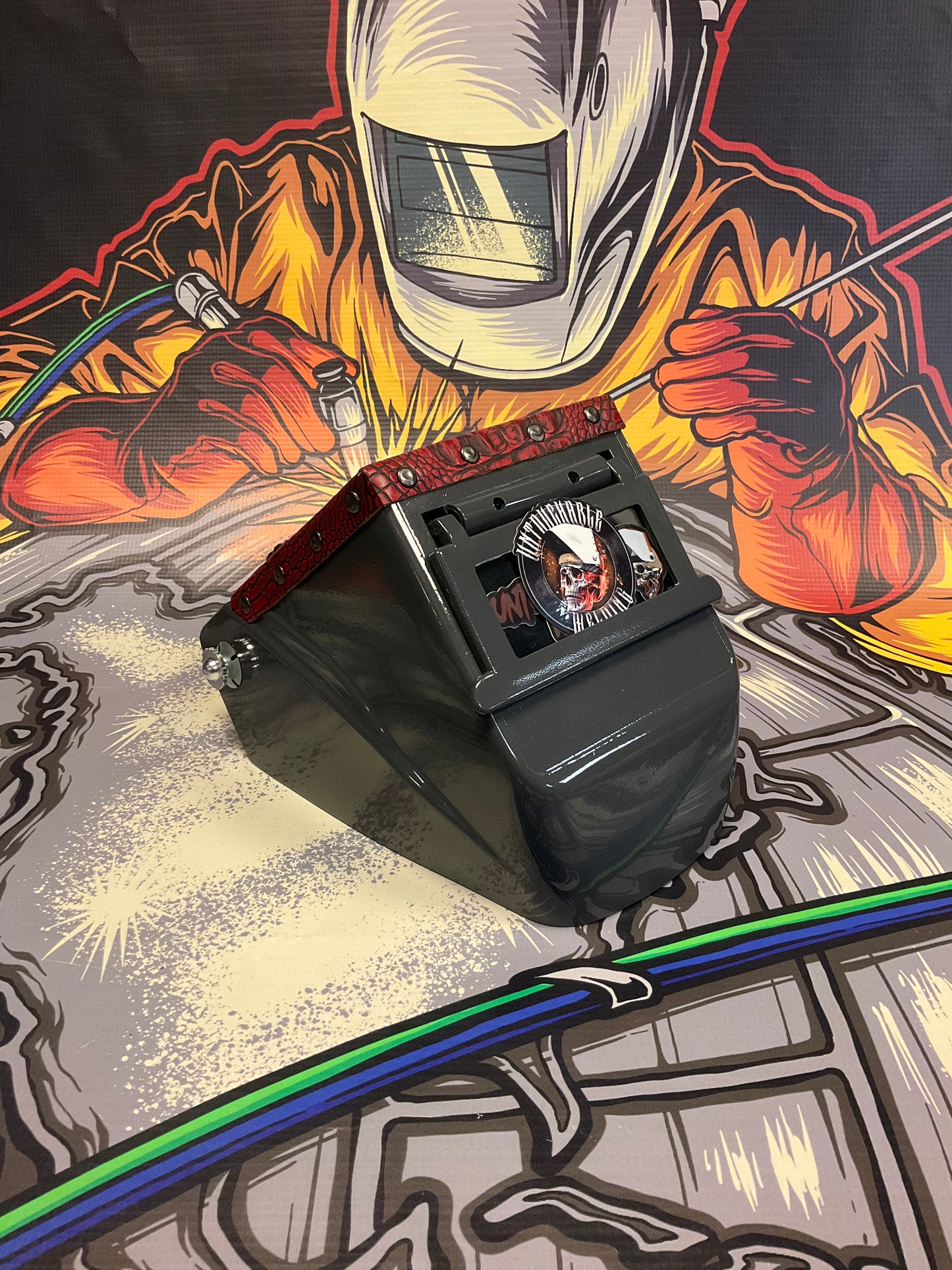 Untouchable welding hoods